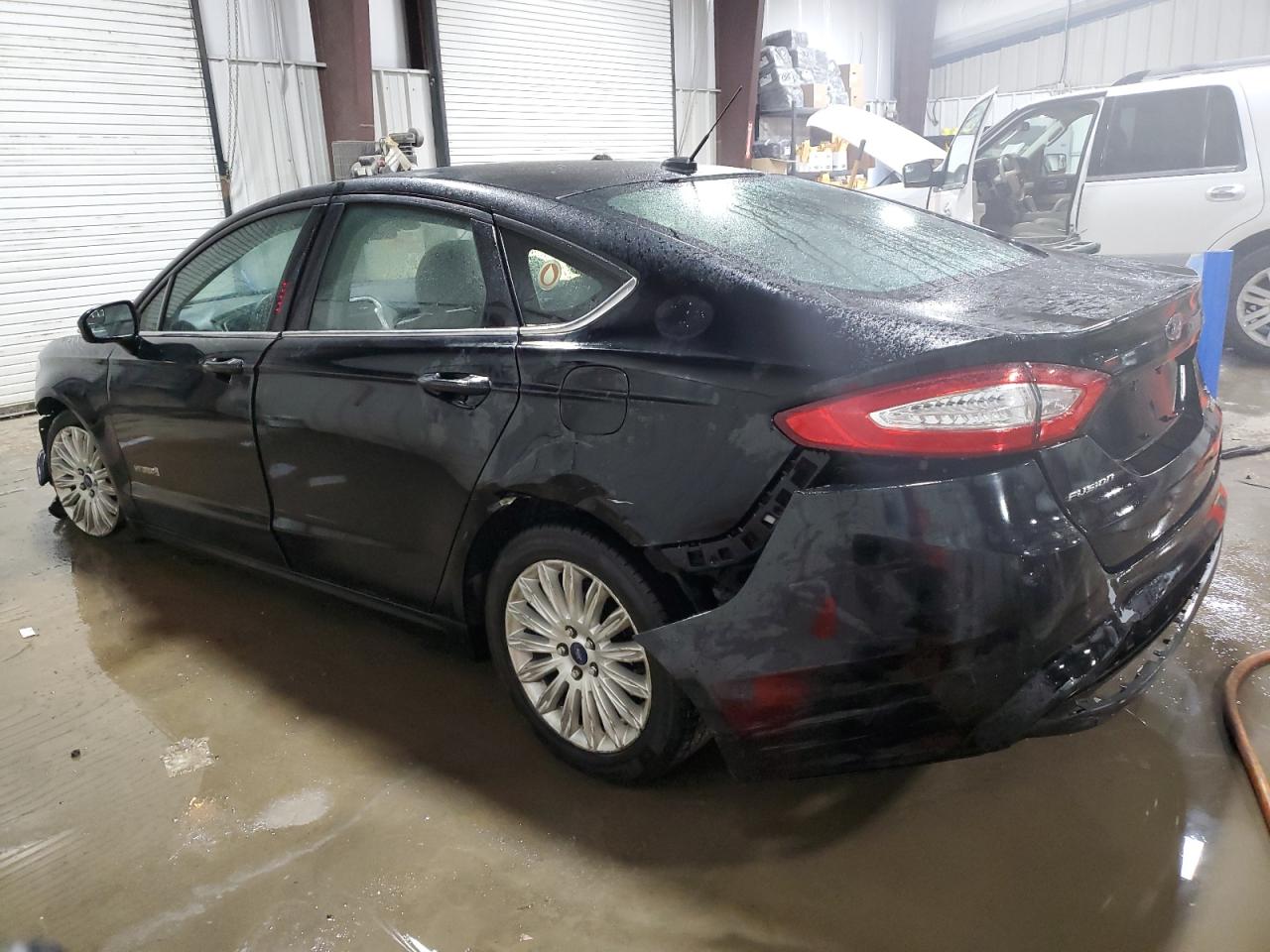 2016 Ford Fusion - Image 2