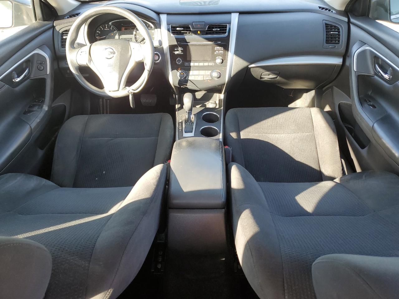 2015 Nissan Altima - Image 8
