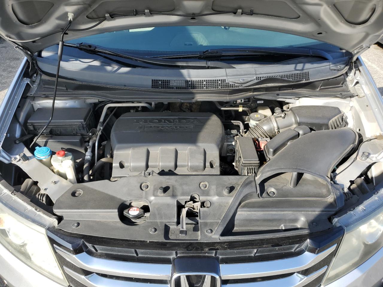 2015 Honda Odyssey - Image 12