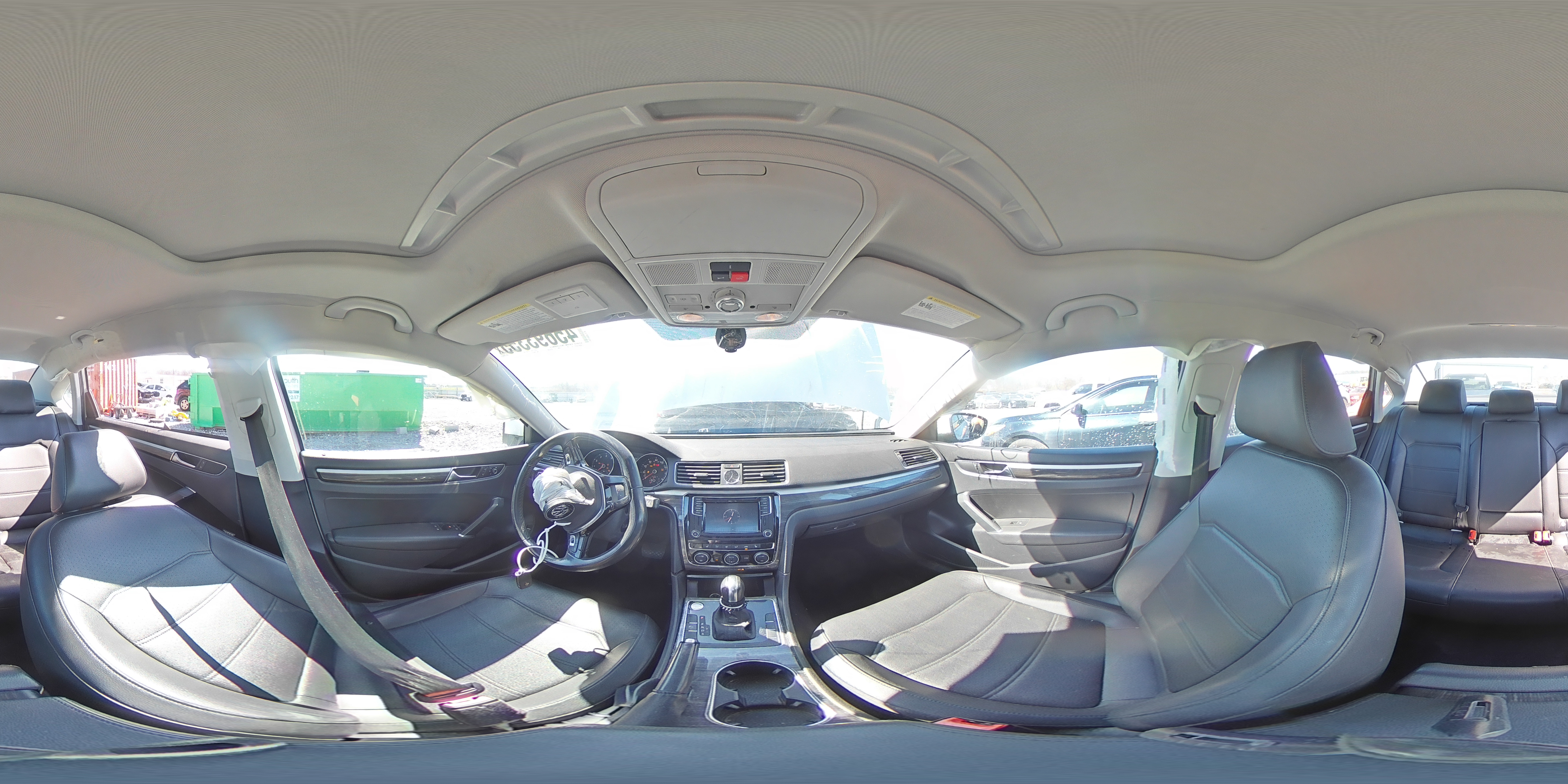 2017 Volkswagen Passat - Image 14