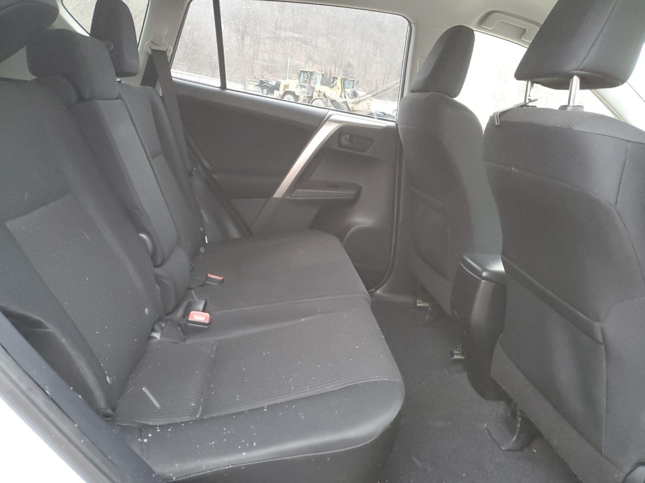 2015 Toyota RAV 4 - Image 11