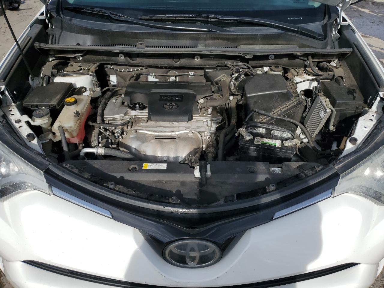 2018 Toyota RAV 4 - Image 12