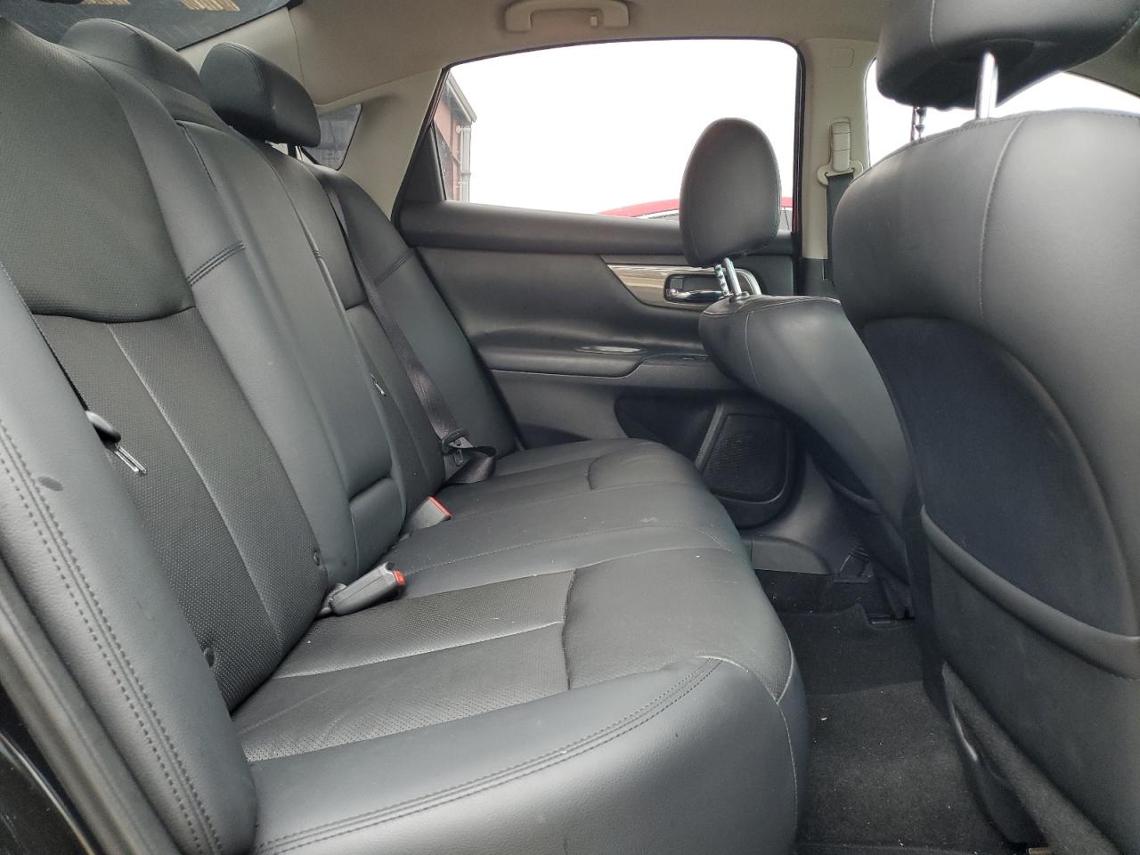 2015 Nissan Altima - Image 10