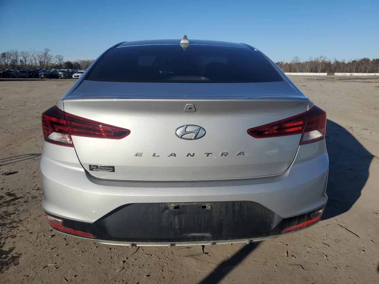 2020 Hyundai Elantra - Image 6