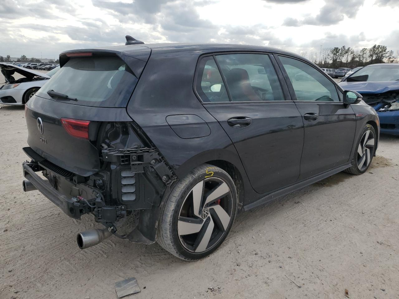 2022 Volkswagen GTI - Image 3