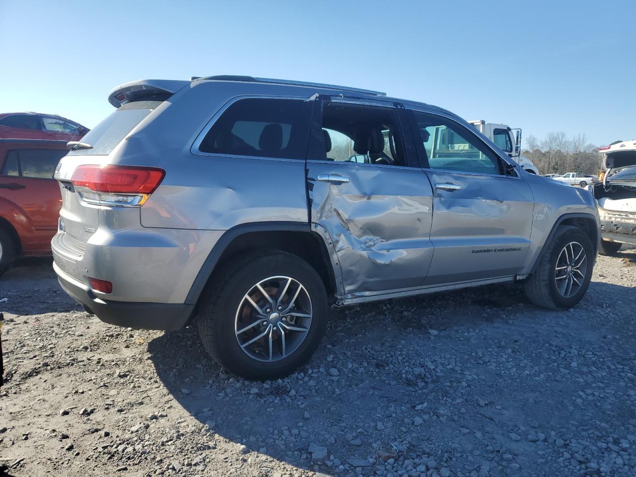 2018 Jeep Grand Cherokee - Image 3