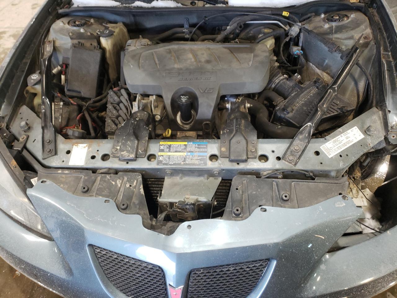 2006 Pontiac Grand Prix - Image 11