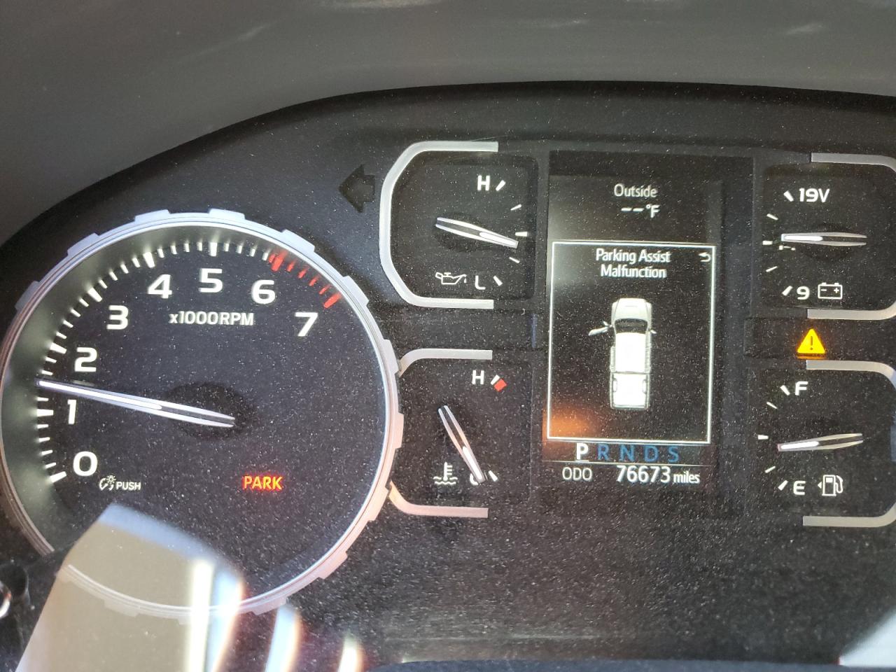2021 Toyota Tundra - Image 9