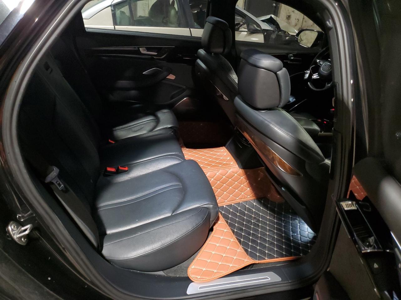 2015 Audi A8 - Image 11
