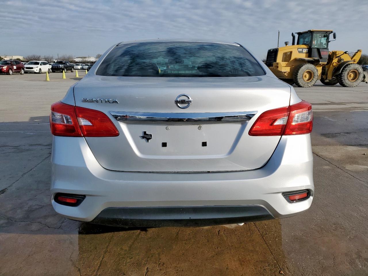 2016 Nissan Sentra - Image 6