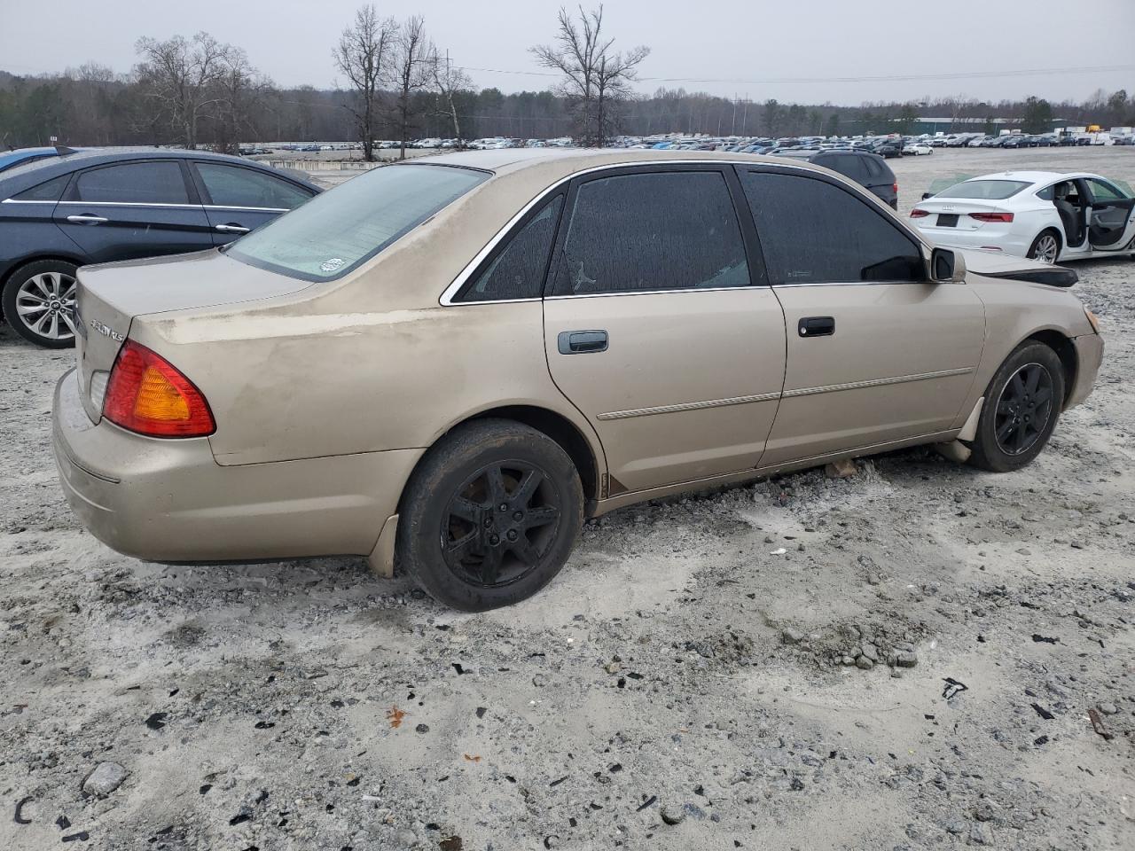2000 Toyota Avalon - Image 3