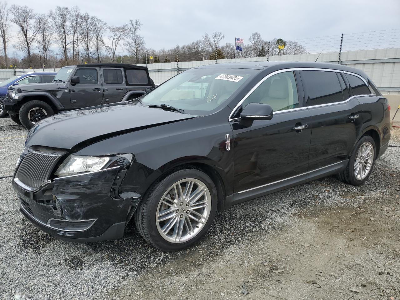 2016 Lincoln MKT - Image 1