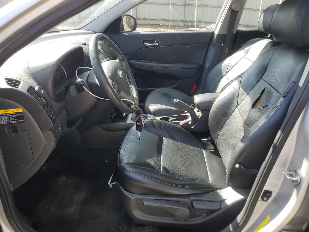 2011 Hyundai Elantra - Image 7