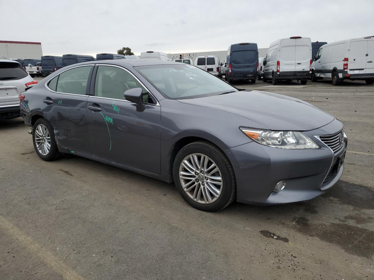2015 Lexus ES - Image 4