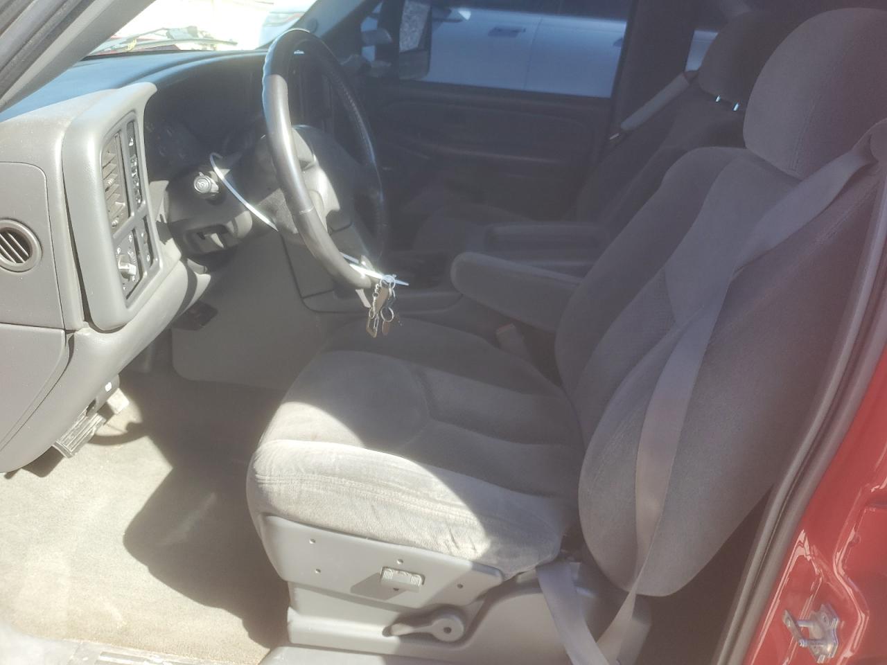 2006 Chevrolet Silverado - Image 7