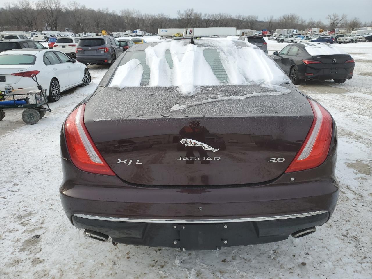 2017 Jaguar XJ - Image 6