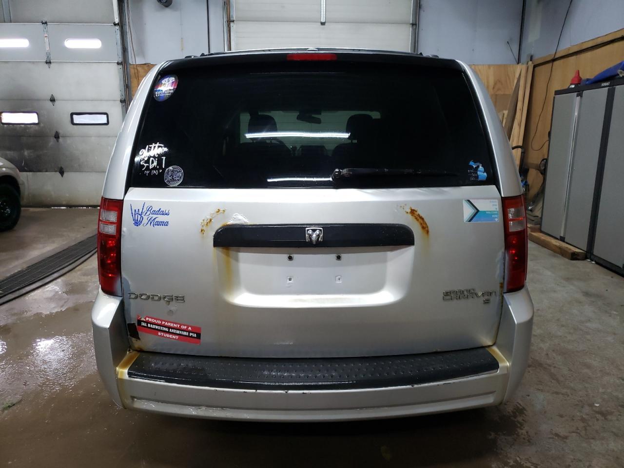 2010 Dodge Caravan - Image 6