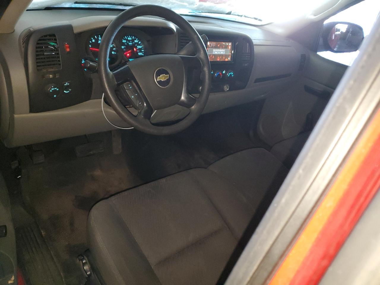 2011 Chevrolet Silverado - Image 8