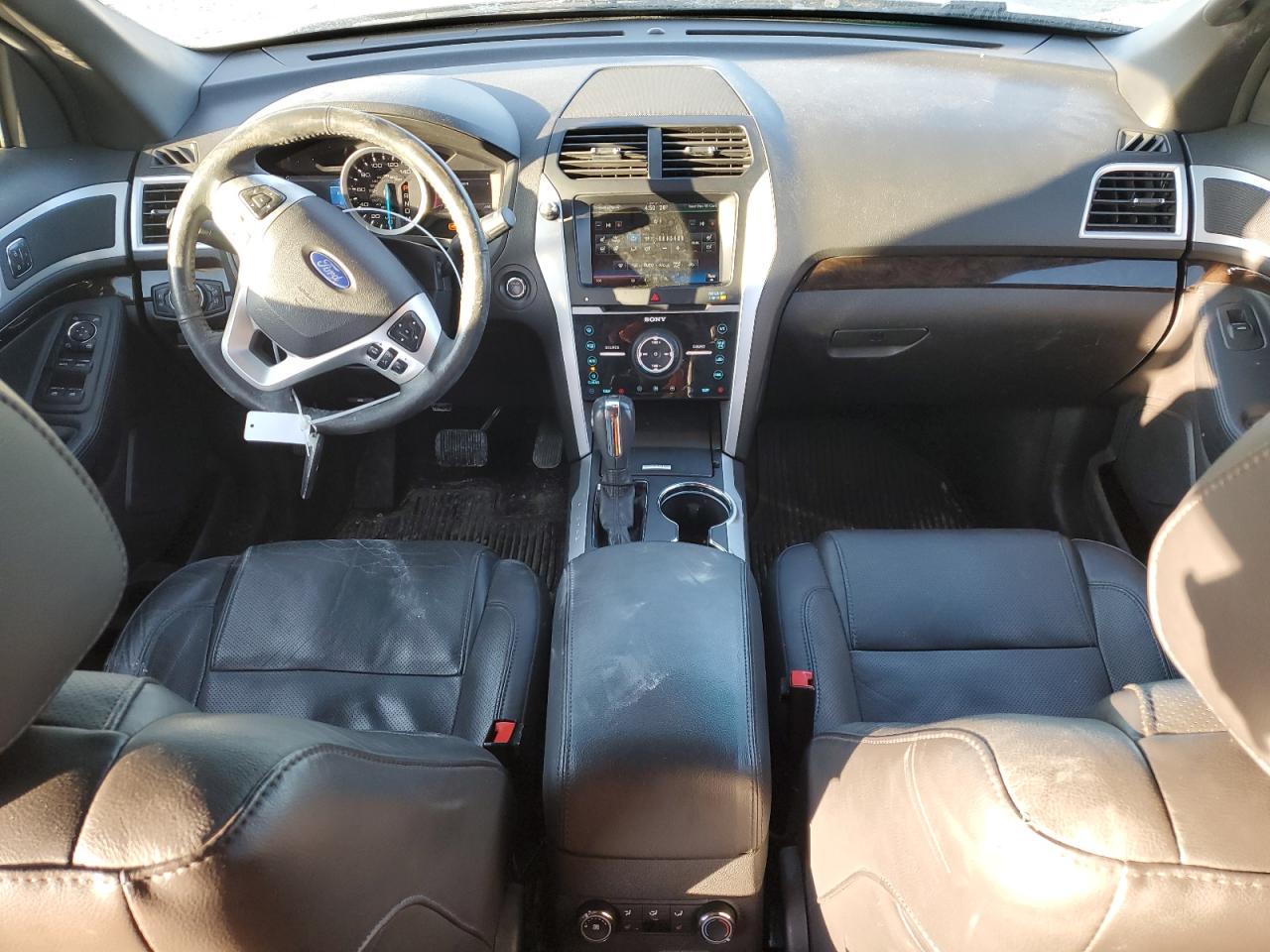 2015 Ford Explorer - Image 8