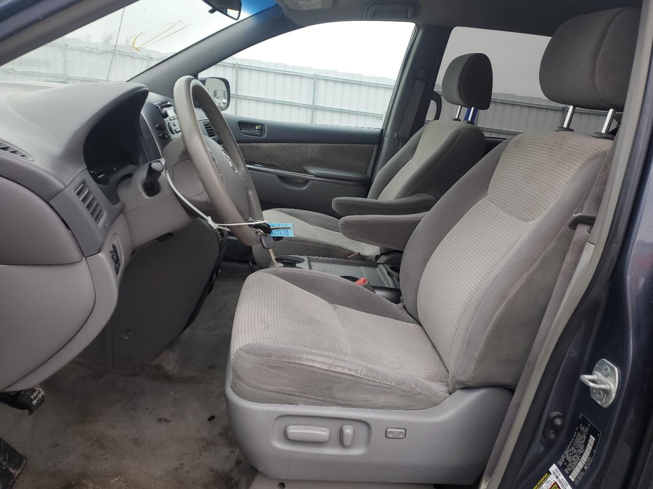 2008 Toyota Sienna - Image 7