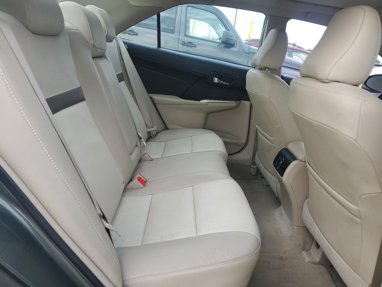 2014 Toyota Camry - Image 10