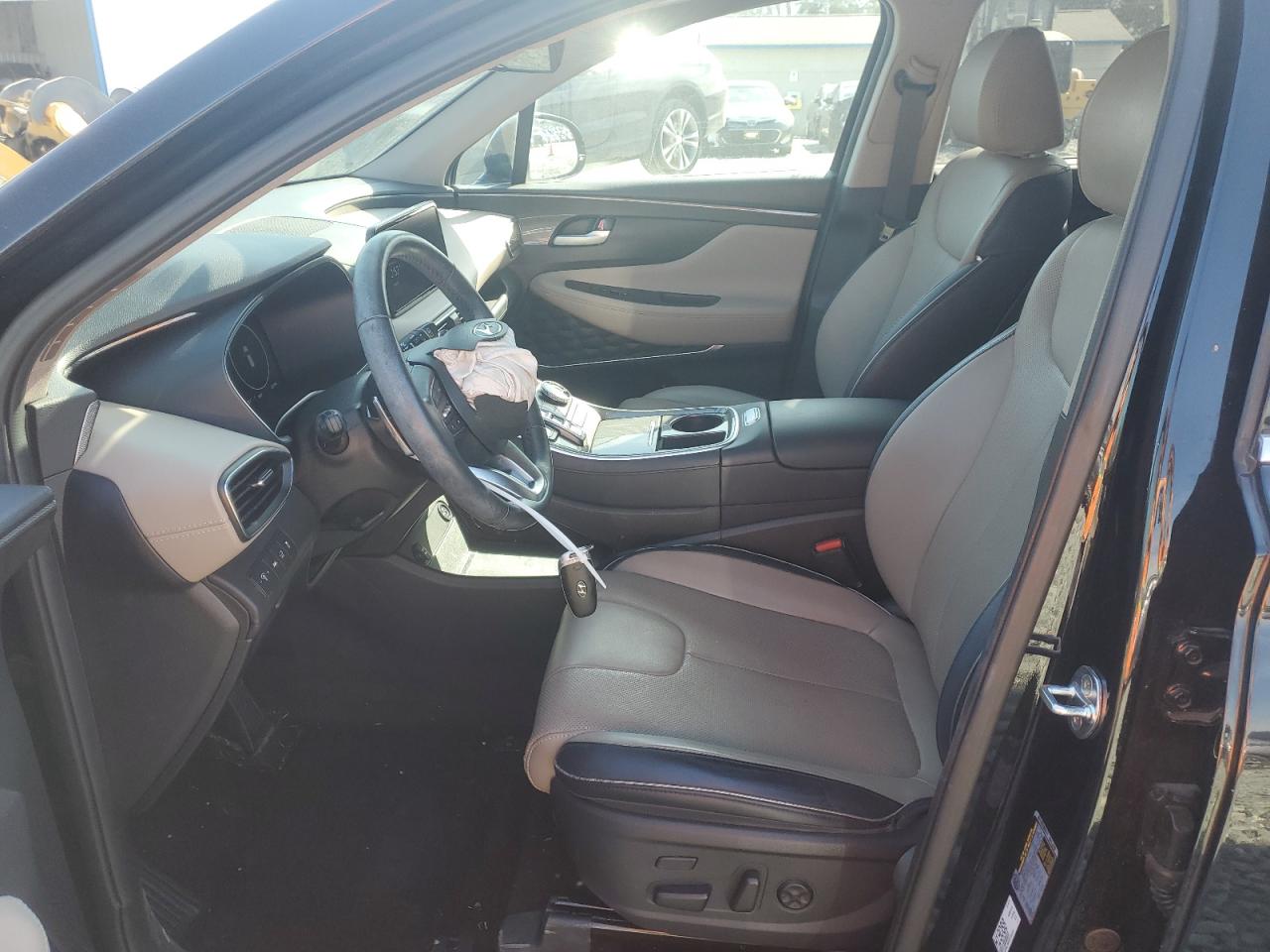 2023 Hyundai Santa Fe - Image 7