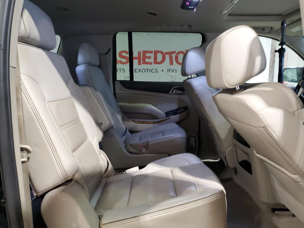 2017 GMC Yukon - Image 11
