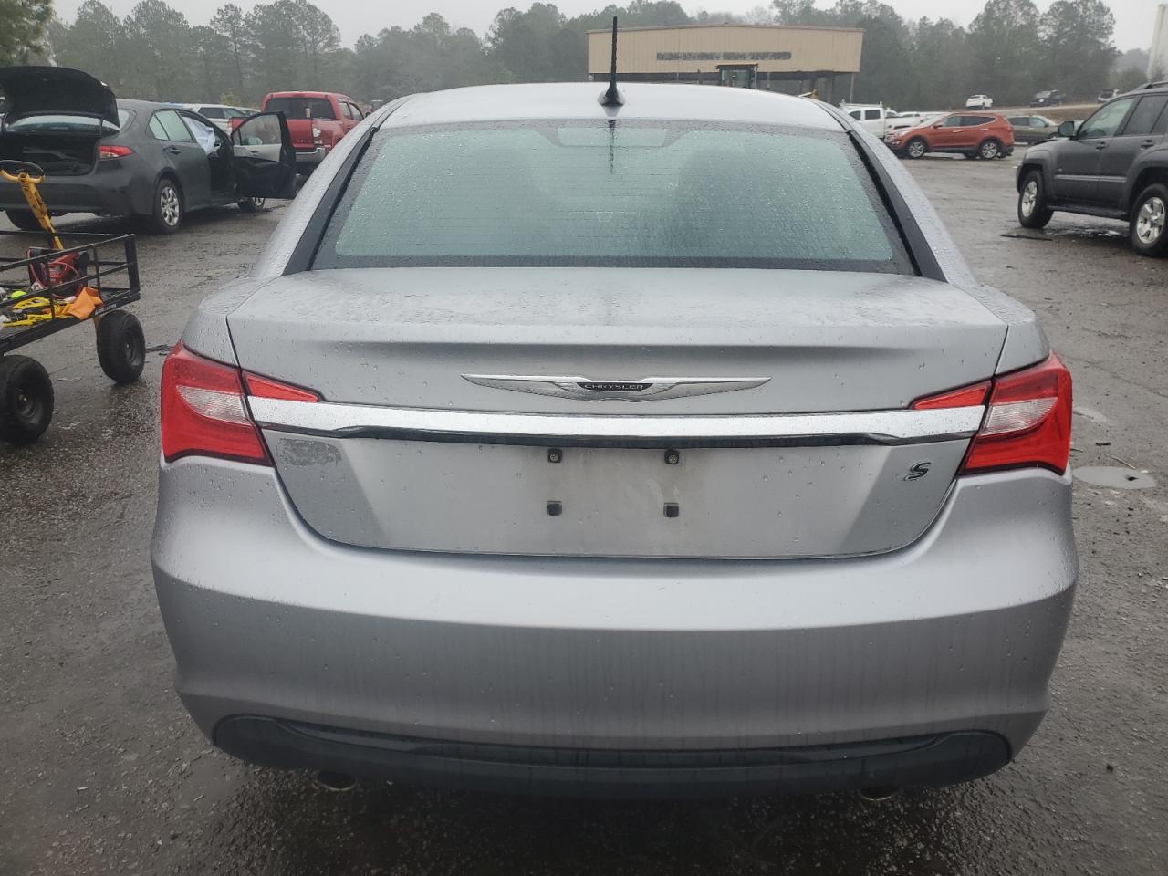 2013 Chrysler 200 - Image 6
