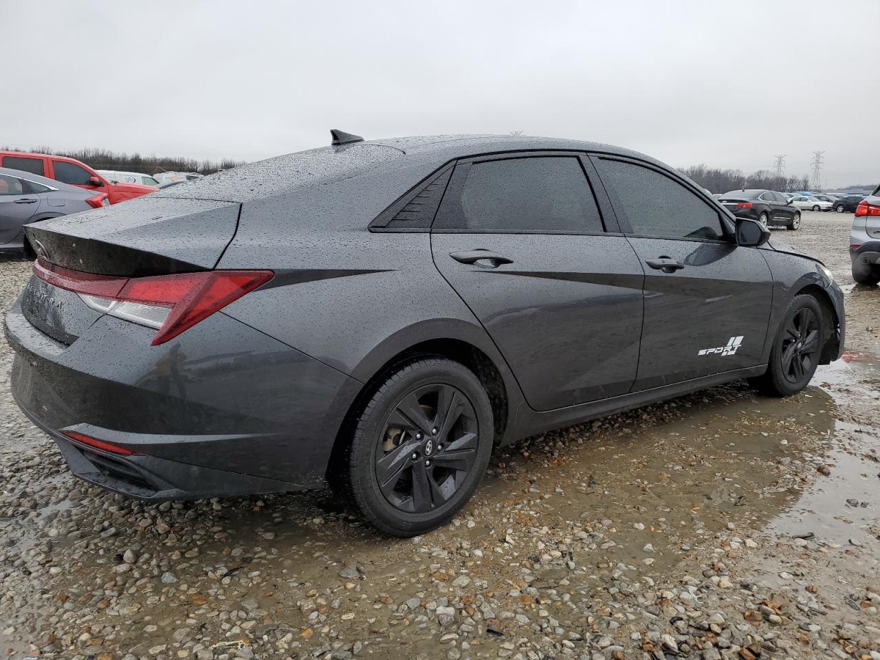 2021 Hyundai Elantra - Image 3
