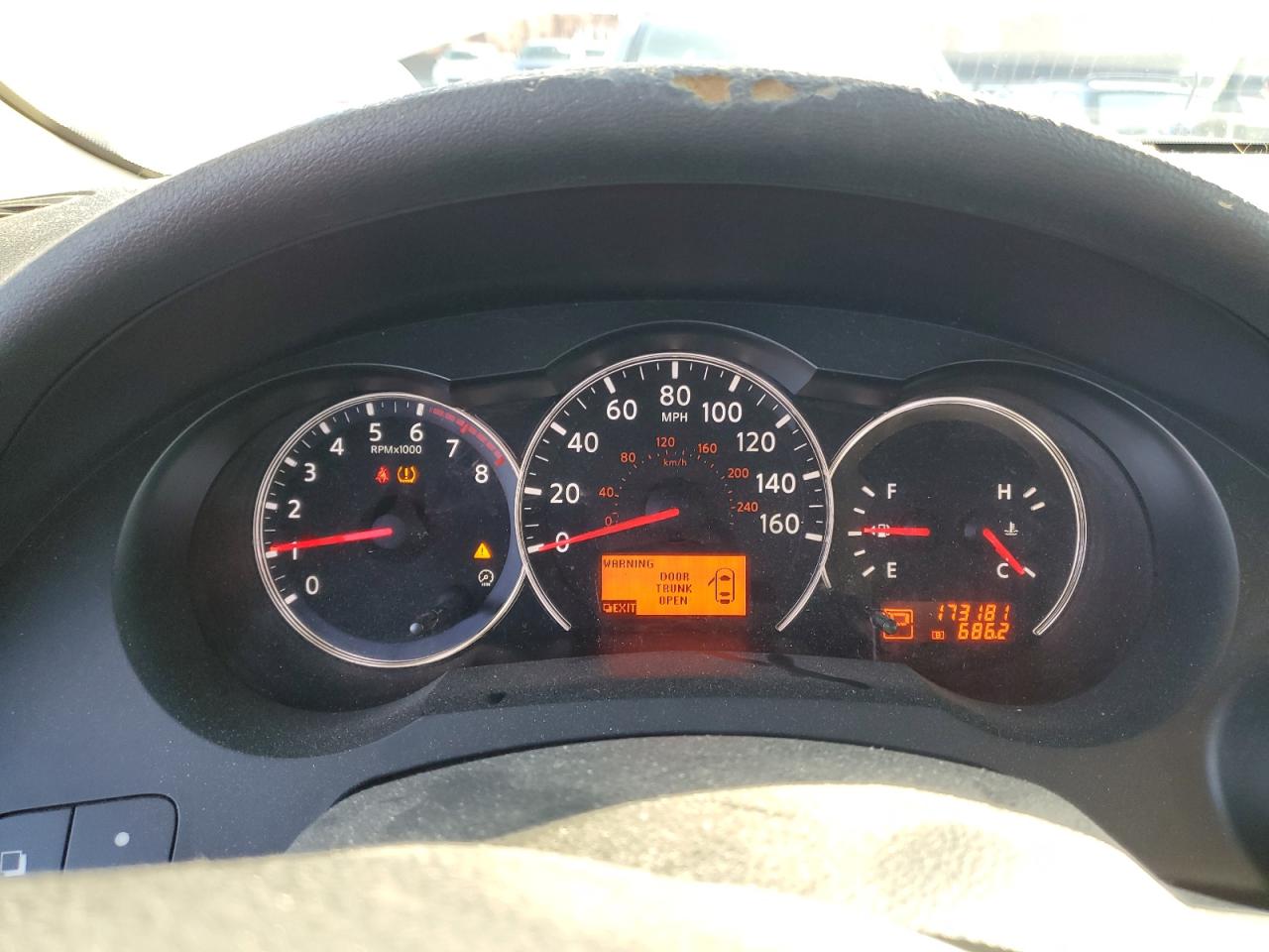 2010 Nissan Altima - Image 9