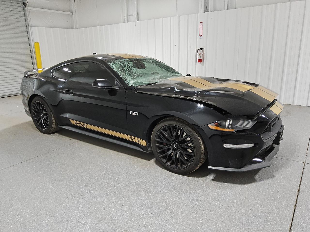 2022 Ford Mustang - Image 4