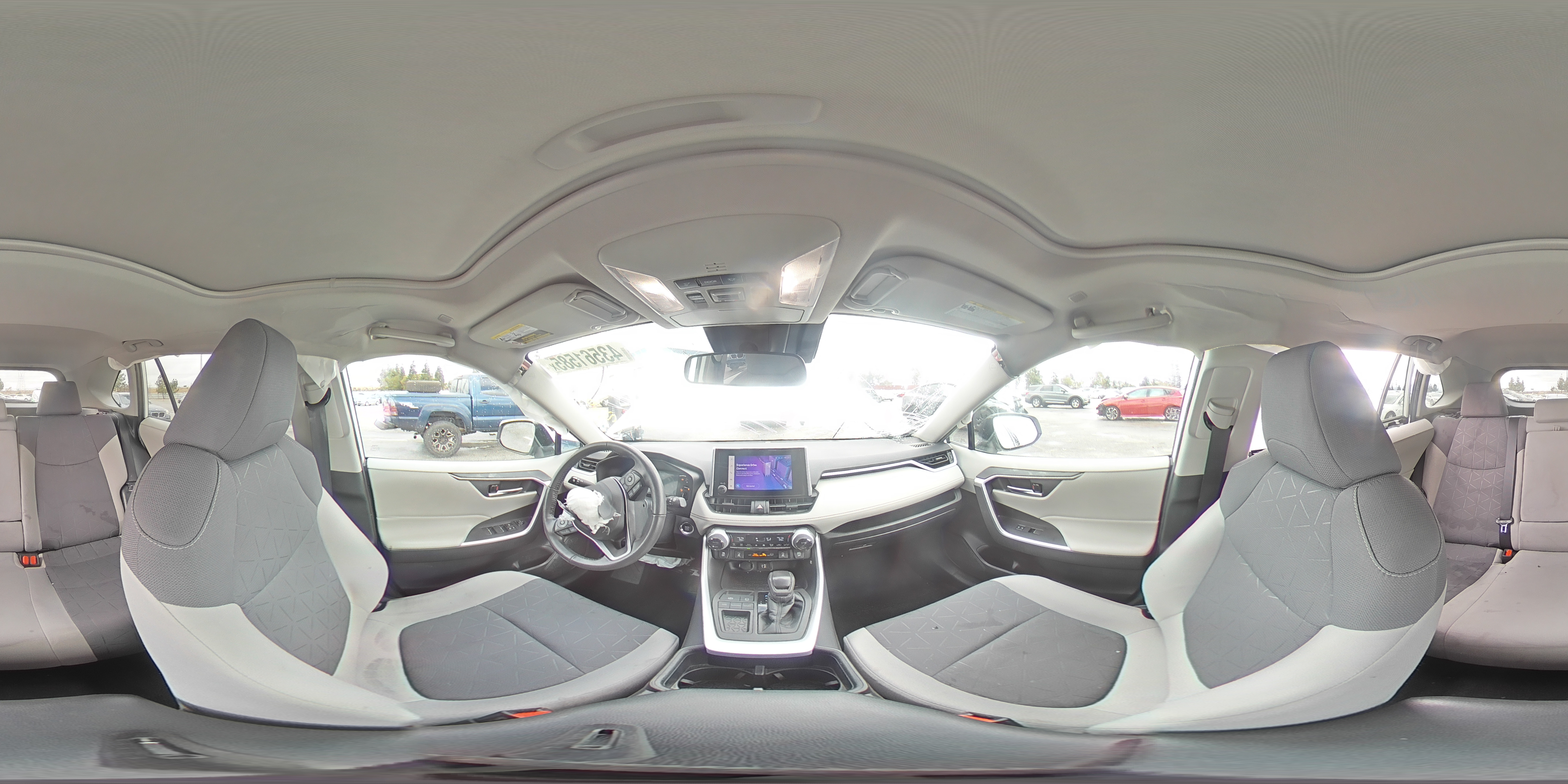 2023 Toyota RAV 4 - Image 13