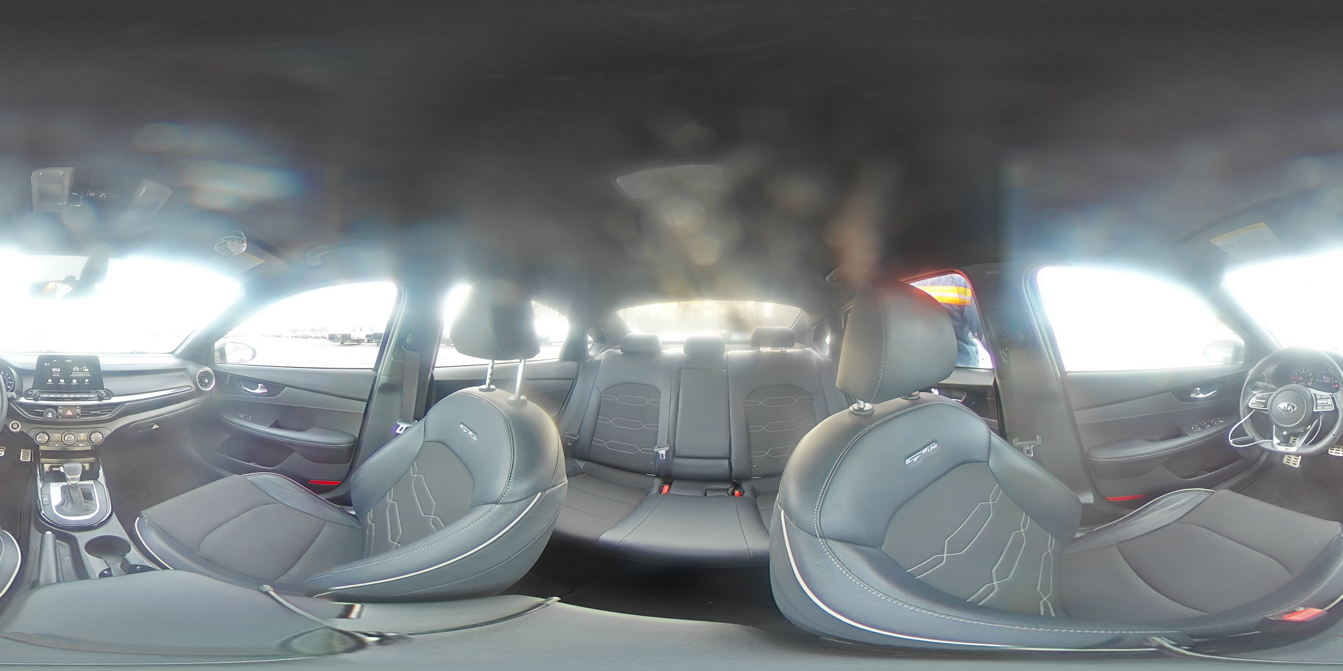 2021 Kia Forte - Image 12