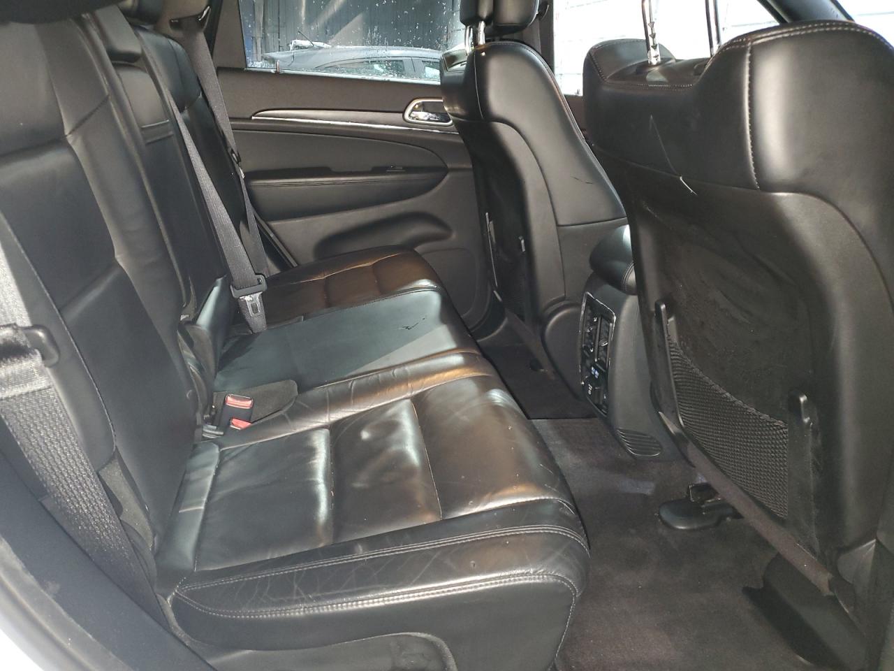 2018 Jeep Grand Cherokee - Image 11