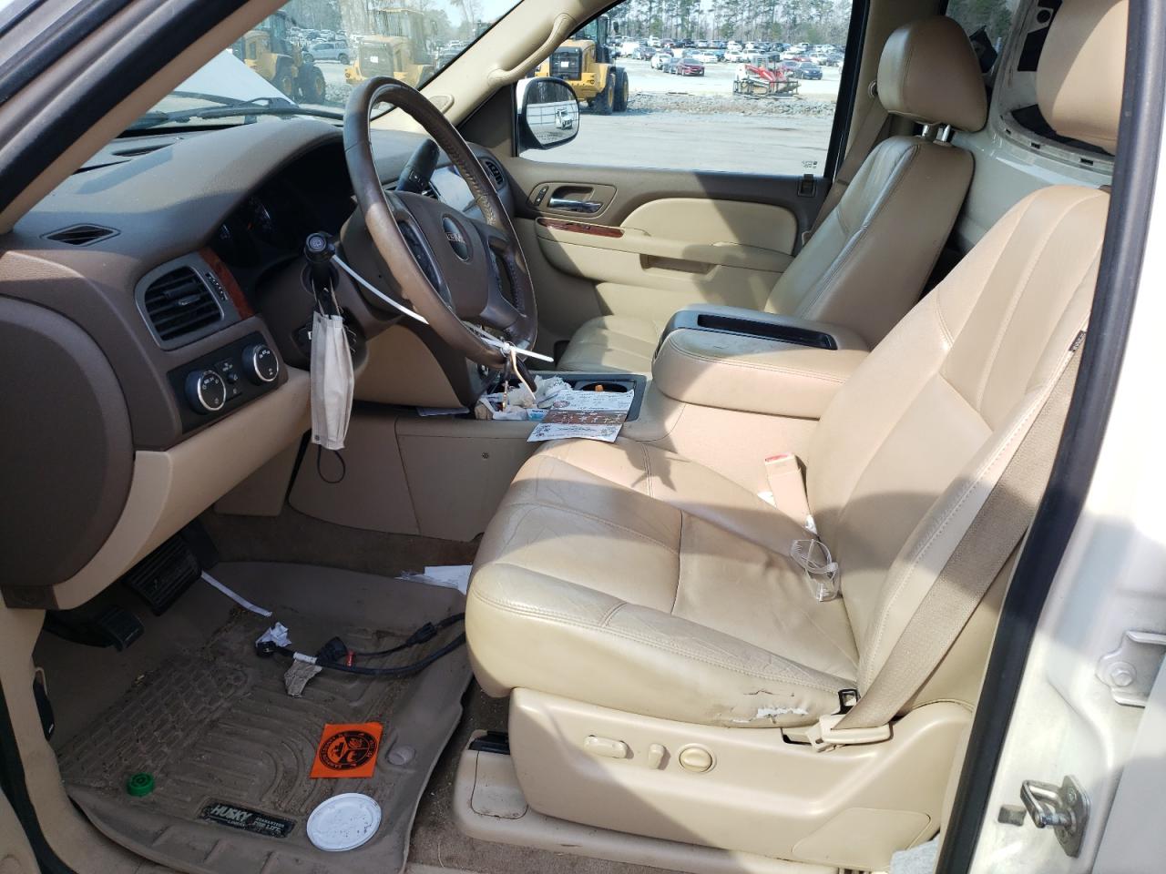 2011 GMC Yukon - Image 7