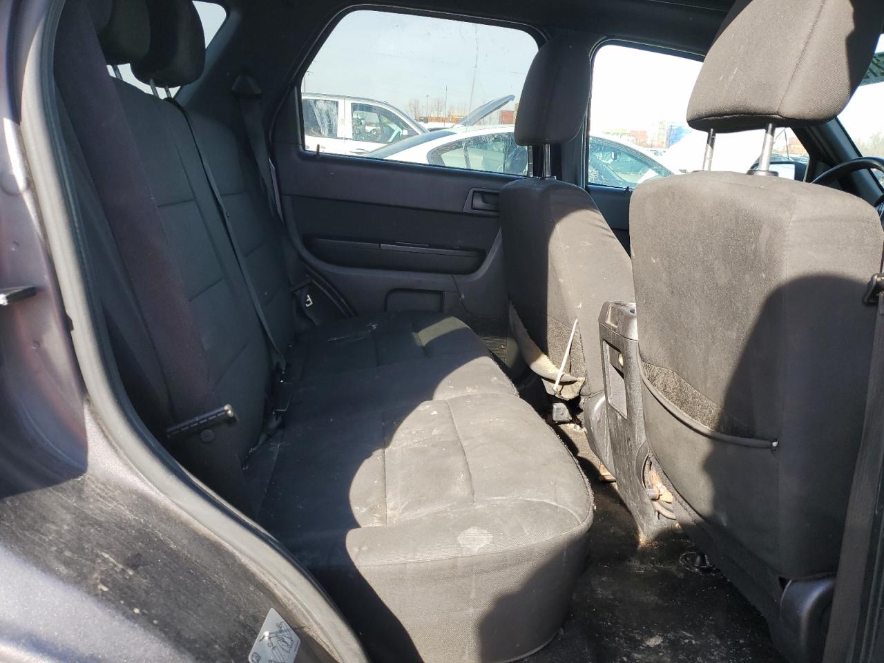 2011 Ford Escape - Image 11