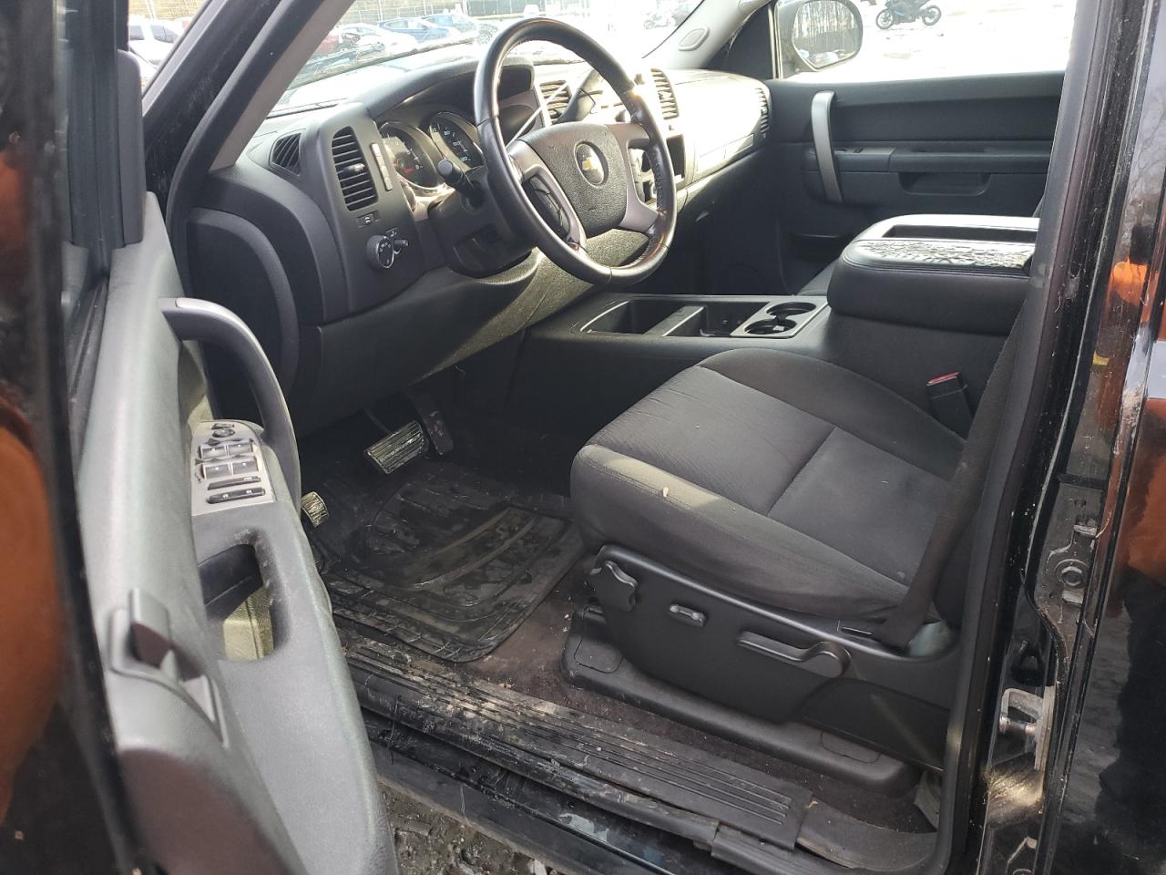 2010 Chevrolet Silverado - Image 8
