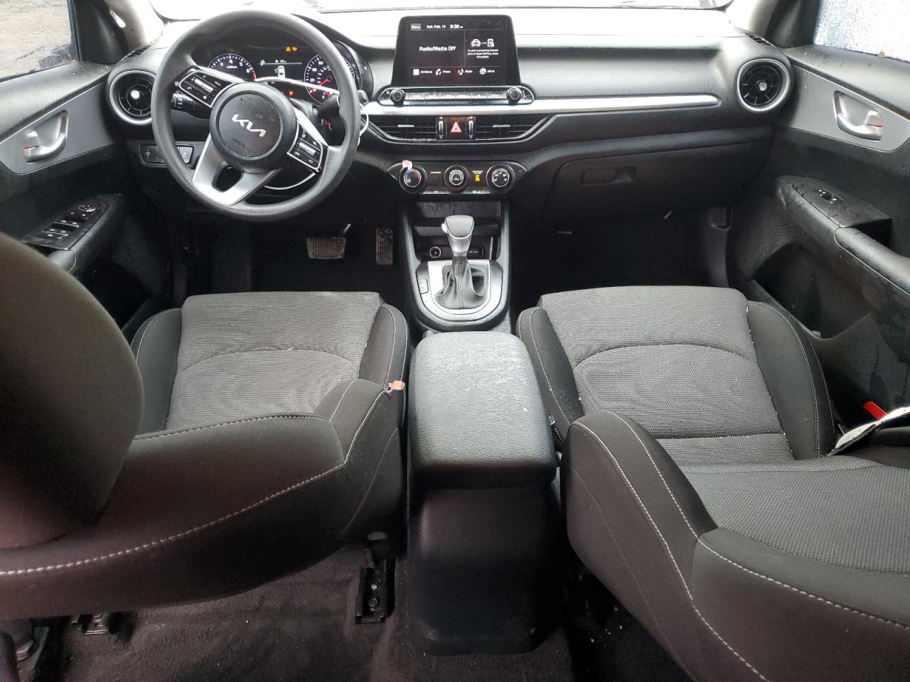 2022 Kia Forte - Image 8