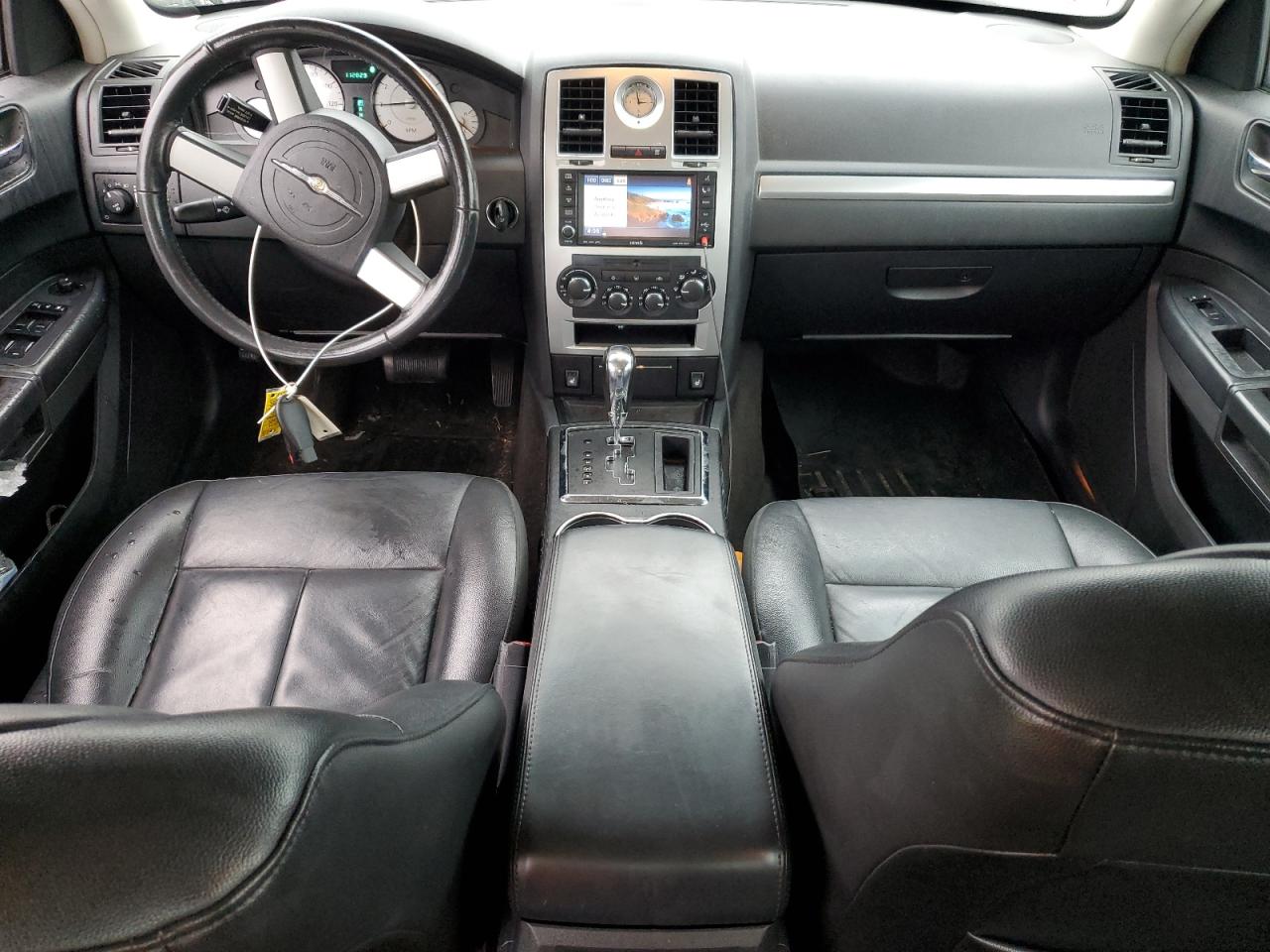 2009 Chrysler 300 - Image 8