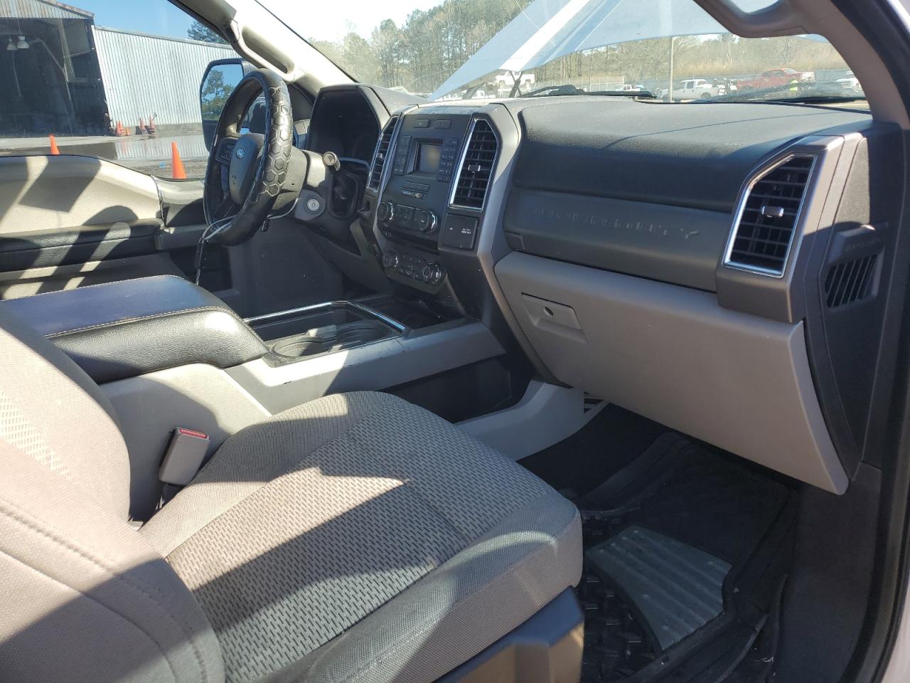 2017 Ford F250 - Image 8