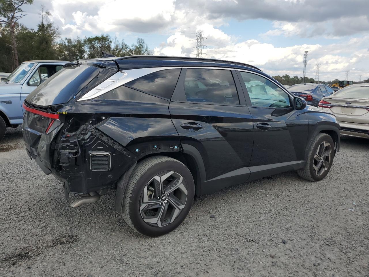 2023 Hyundai Tucson - Image 3