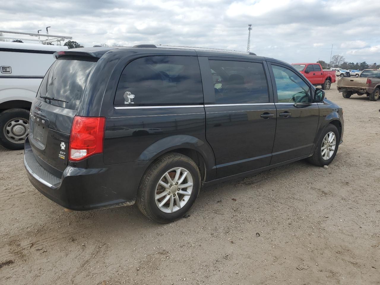 2018 Dodge Caravan - Image 3