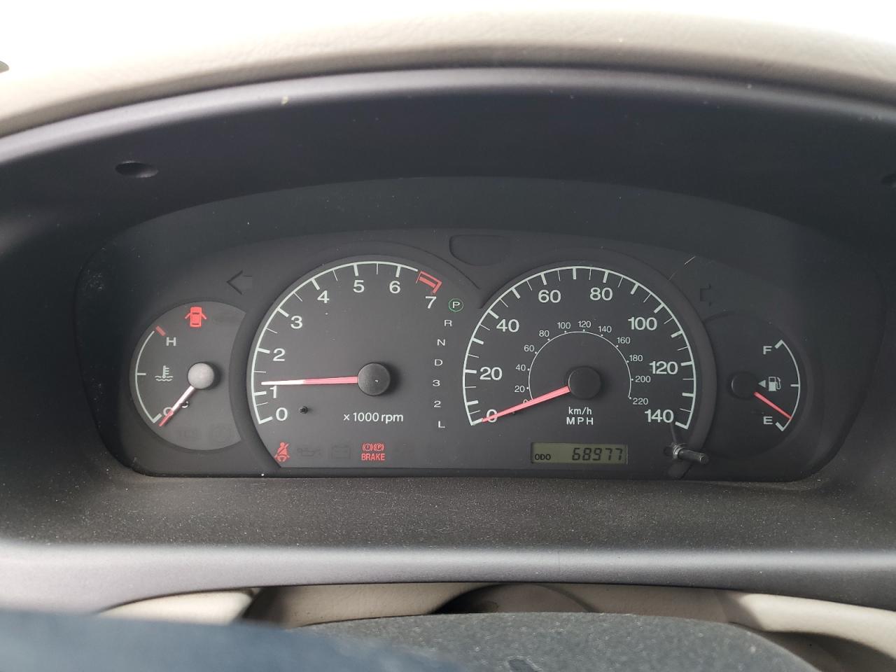 2003 Hyundai Elantra - Image 9