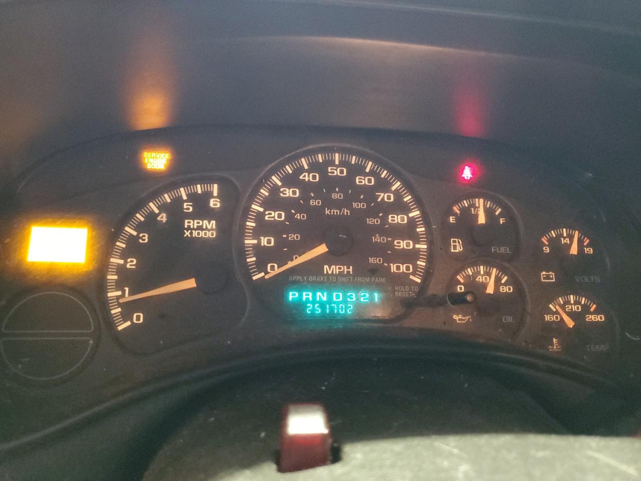 2000 Chevrolet Silverado - Image 9