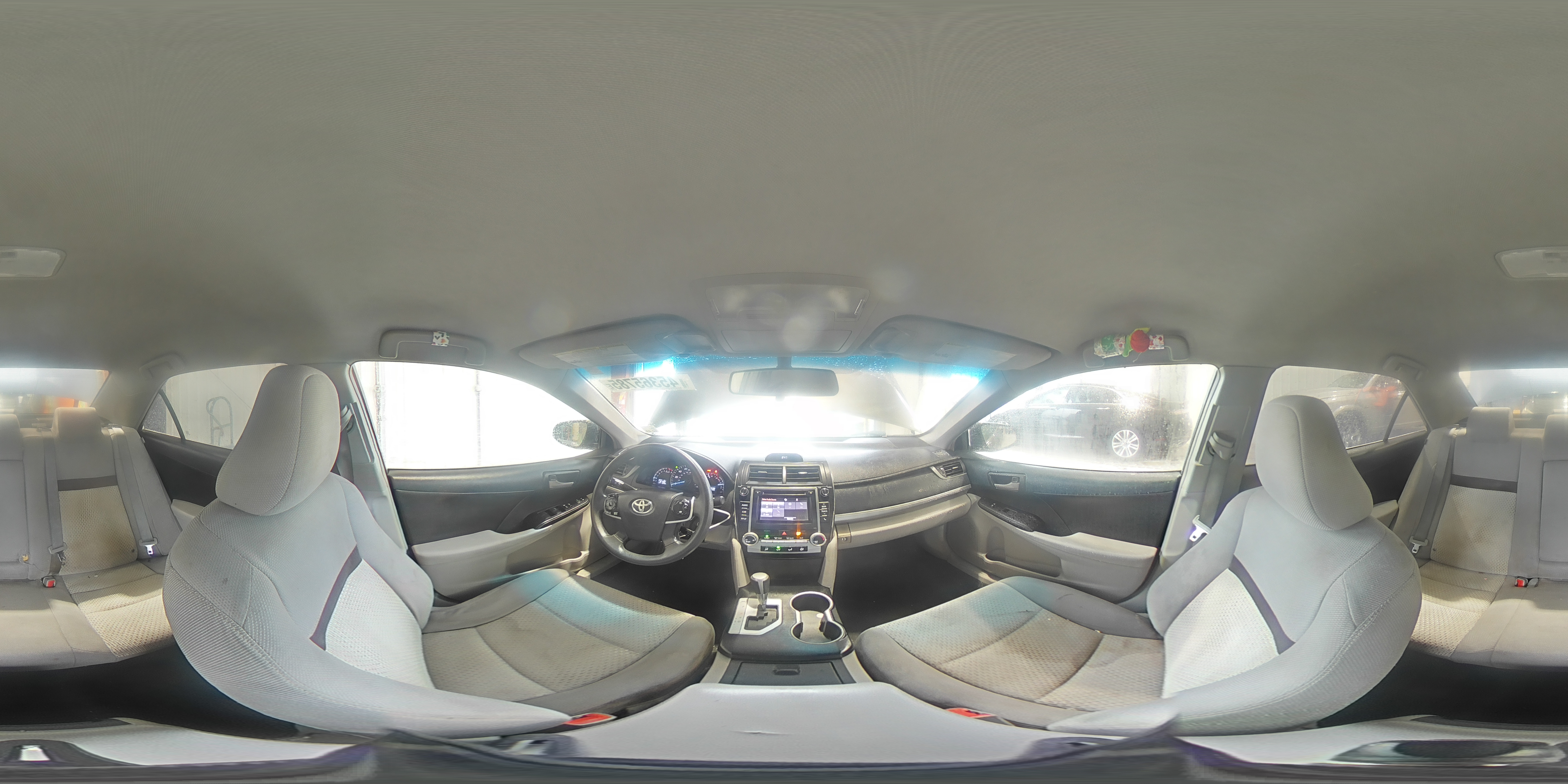 2014 Toyota Camry - Image 13