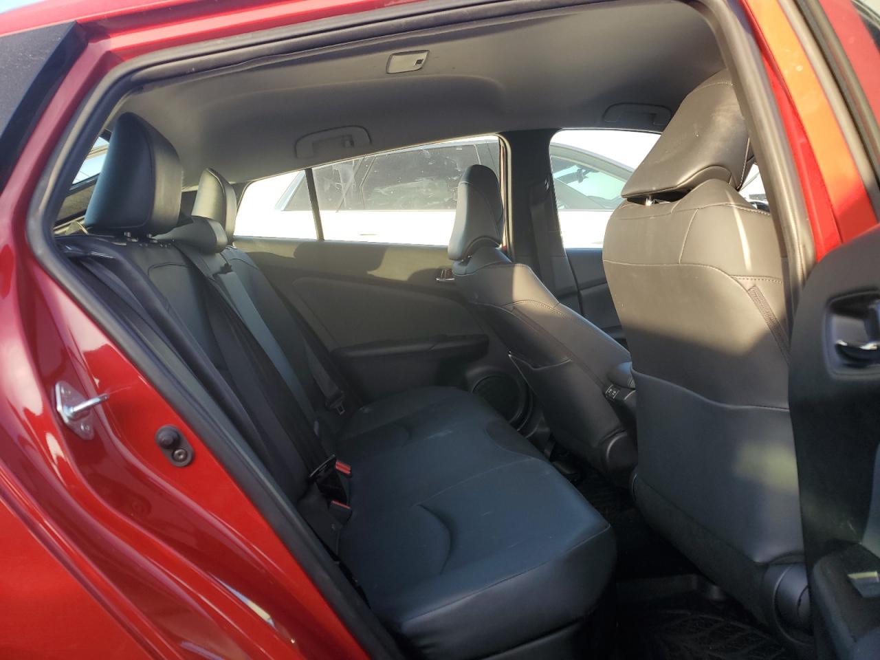 2019 Toyota Prius - Image 10