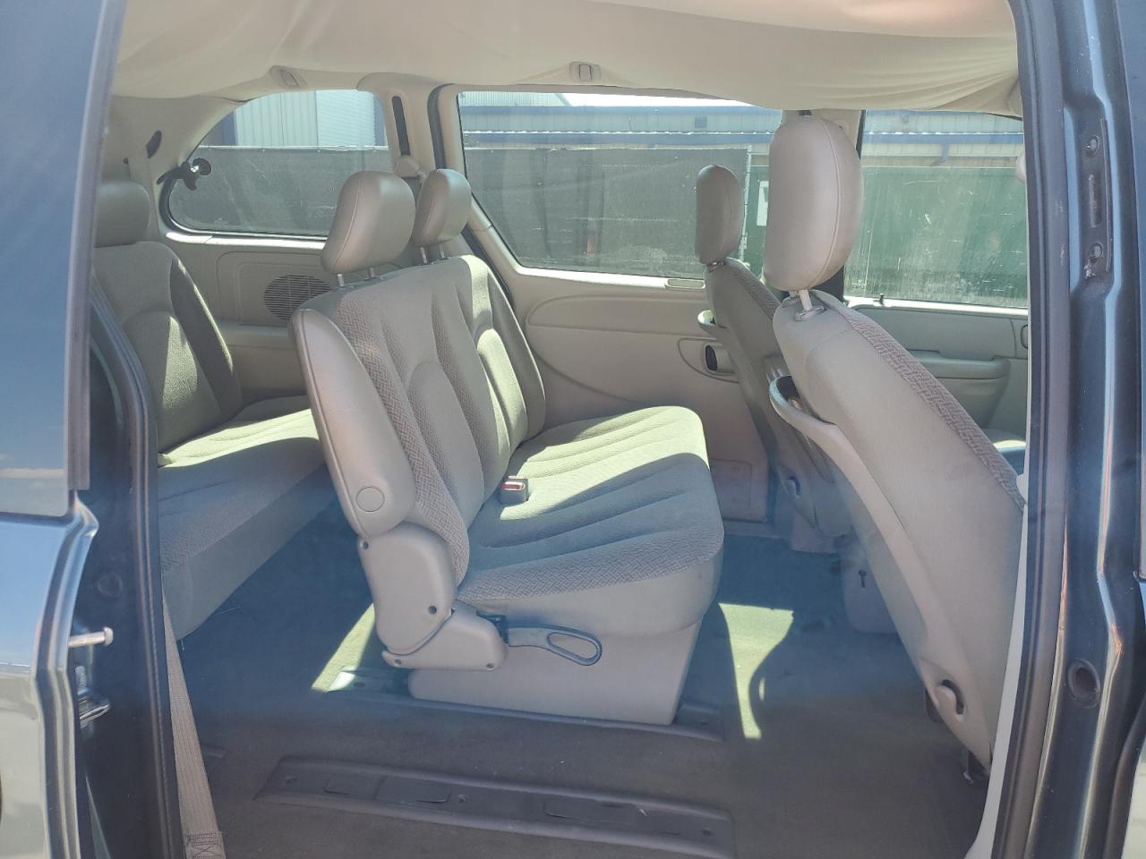 2007 Dodge Caravan - Image 11