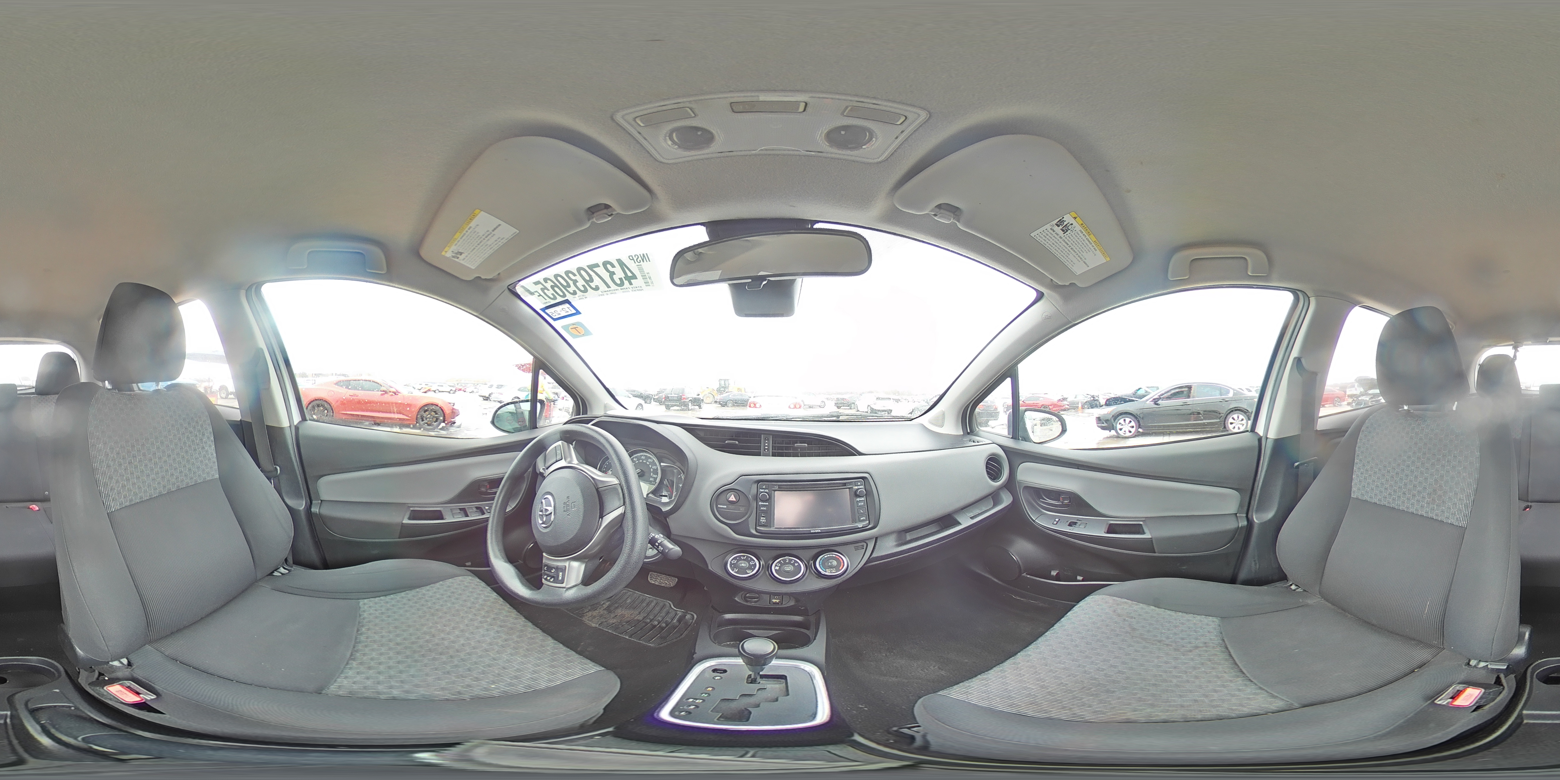 2017 Toyota Yaris - Image 14