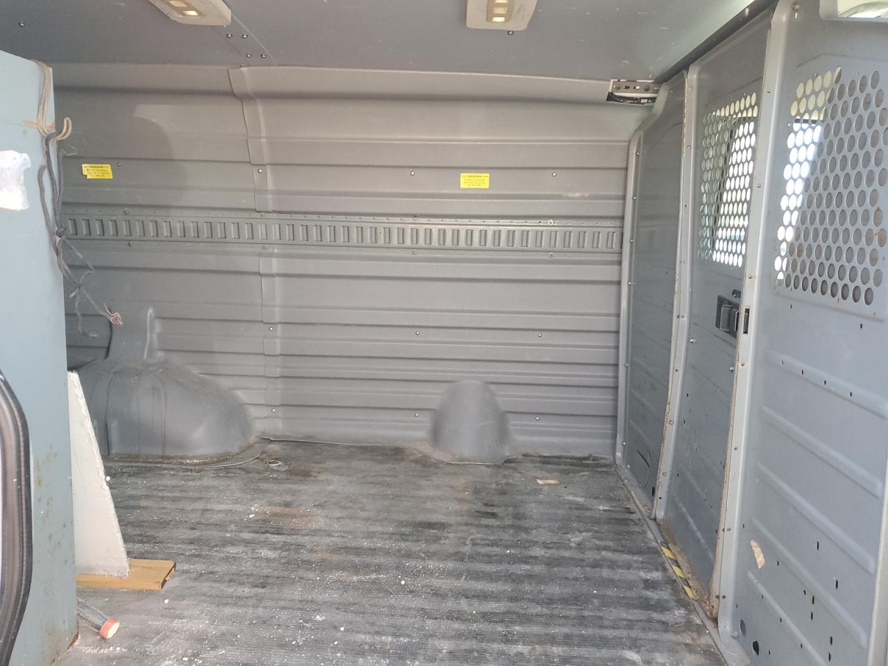 2018 Chevrolet Express G2500 VIN: 1GCWGAFG0J1333035 Lot: 44319615