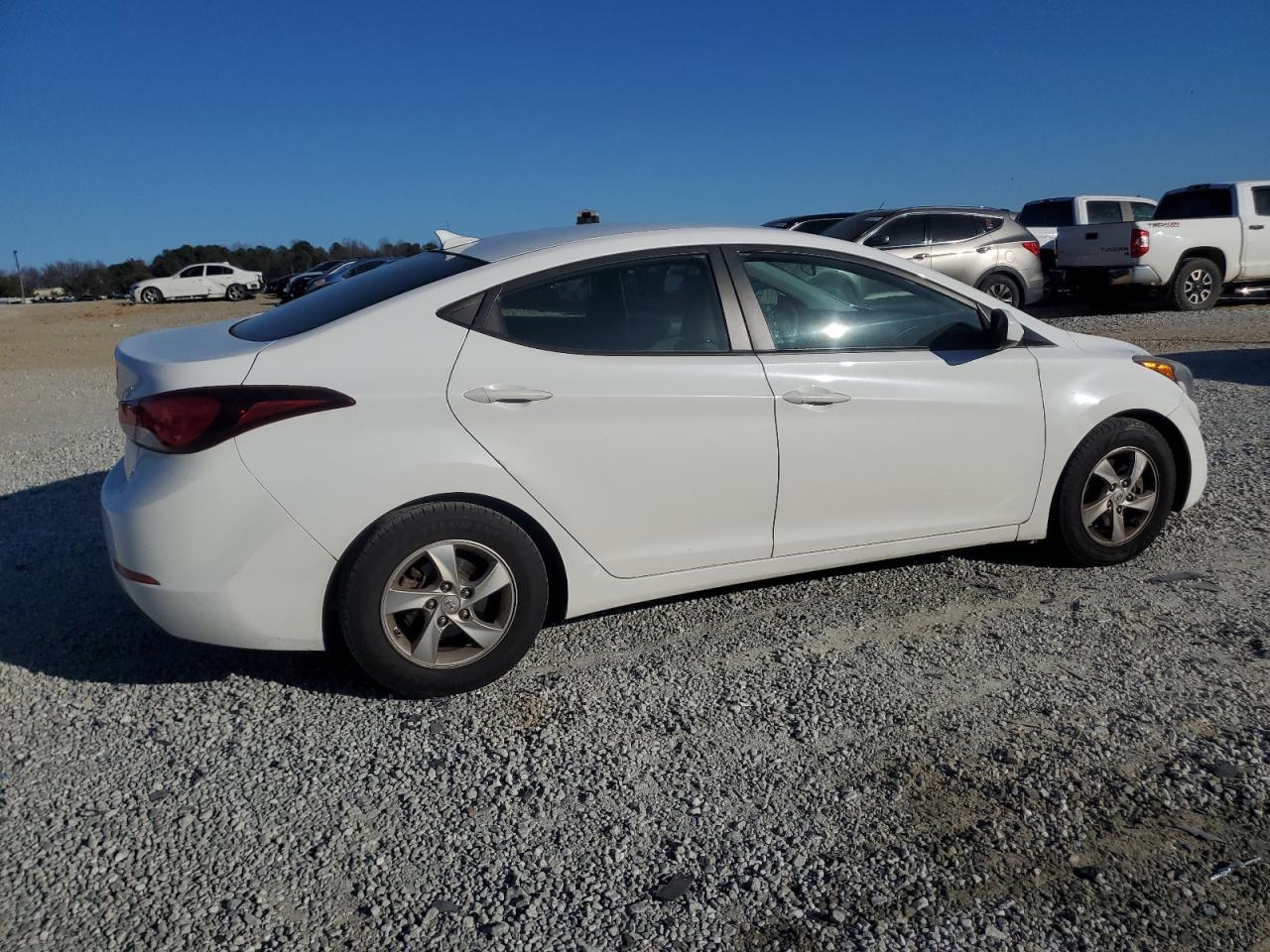 2014 Hyundai Elantra - Image 3